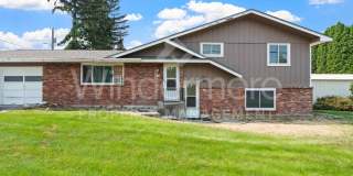 **Half off one month's rent!!** 3 Bed 2 bath property centrally located in Spokane Valley Gallery 1