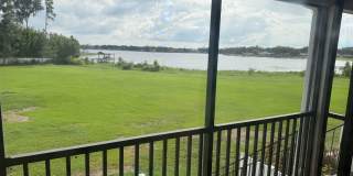 1/1 Lakefront Living in Carrollwood! Available July 10th! Gallery 21