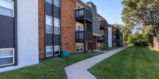 Oval Spring Apartments Gallery 12