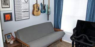 Sunny Olde Kensington 3bd/2bth Home for Sept. 2026 Gallery 8