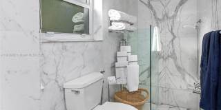 70 Bay Colony Ln Gallery 59