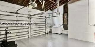 400 NE 86th St Gallery 49