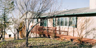 SMALL DOG FRIENDLY!!!  Meadow Street House Gallery 5