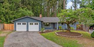 Remodeled Rambler with 2/Car garage, RV Parking and an Impressive Back Yard!!!!! Gallery 4