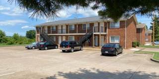W/D Hookup inside this 2 bedroom/1 bathroom apartment Gallery 1
