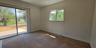 *AVAILABLE NOW* 3 Bedroom in Martin Acres, Huge Yard Gallery 8