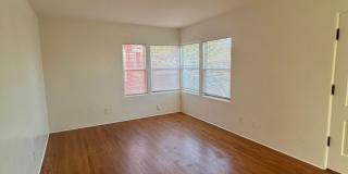 Two bedroom House w/ detached Garage available now Gallery 1
