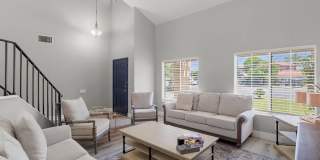 Pool Home in Palm Desert Gallery 3