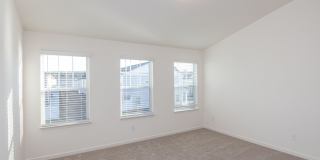 BEAUTIFUL 2 Bedroom Townhome in MIDLAND AVAILABLE JUNE 2026 Gallery 19