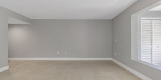 Charming 2BR Condo in Miami Gallery 3