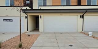 4 Bedroom Town Home Gallery 1