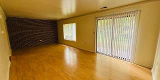 3 Bedroom 2.5 Bath Townhouse Gallery 7