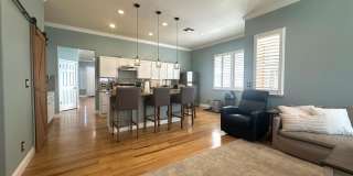 Gorgeous single story with Pool! Gallery 11