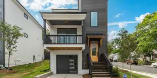 Sophisticated 3-Bedroom Home on a Corner Lot Gallery 4