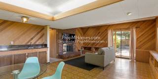 Mid-Century Modern Three Bedroom in Happy Valley! Mid-Century Modern Three Bedroom in Happy Valley! Gallery 23