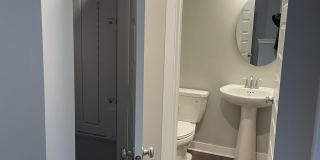 11573 Fulham Street Gallery 7