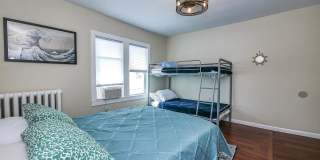 201 N Portland Ave Gallery 18