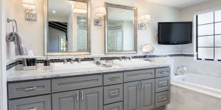 Exquisite Tree Section Home with A/C Gallery 18