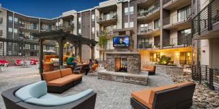 400 Rhett Gallery 14