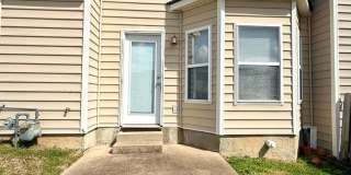 Beautifully Renovated 3 Bedroom 2.5 Bath Townhome with Garage! Pet Friendly! Gallery 12