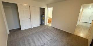 6000 Southeast Drake Street Gallery 7