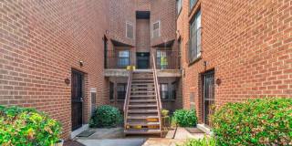 3040 PINEVIEW Court NE 3040 PINEVIEW Court NE Gallery 1