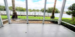 2BR/2BA Riverfront Luxury Condo Gallery 14