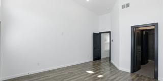 317 Porter St Gallery 25