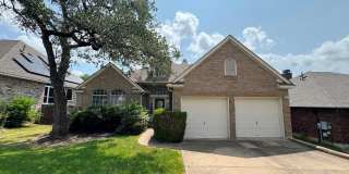 Bright home with big windows & open floorplan available in Circle C Ranch! Gallery 1
