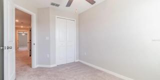 Modern 3BR/2.5BA Townhome with Pool Access & Deposit-Free Living! Gallery 12