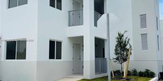 310 E 7th St Gallery 1