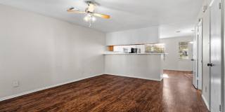 River Crossing ATX - Townhome - 2bd/2.5ba - W/D - Close to Downtown - $1395 Gallery 4