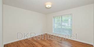 201 Lenox Way NE Gallery 9
