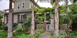 Simply Gorgeous 4+ BR Home with many Amenities!!! Gallery 1