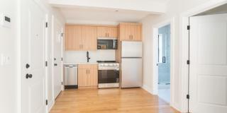 2237-41 N Bissell Gallery 1