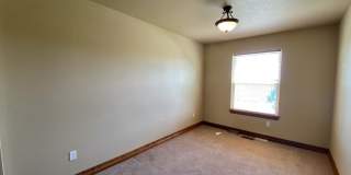 Spacious 4 bed 3.5 Bath in Maple Hill! Gallery 17