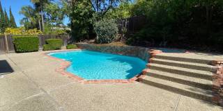 ALMADEN VALLEY - Sharp home with 4 large bedrooms (plus bonus room) and 3 full bathrooms, pool. Gallery 13