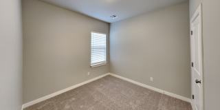 Stunningly Large 4 Bedroom 3 Bathroom 2 Car Garage Home in Oakdale School District (Neighborhood Park) Gallery 15