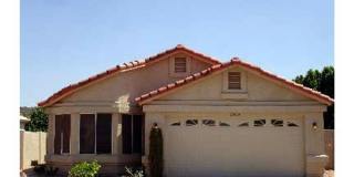 Charming 3 Bed 2 Bath Lakefront home in Glendale, AZ Gallery 1