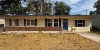 3 bedroom 1 bath available now! Gallery 1
