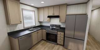 3221 Birch Gallery 1