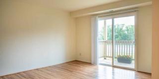 Severn Square Gallery 8