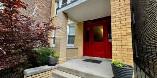 1039 N Wood Gallery 2