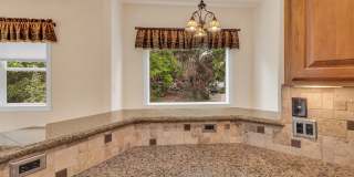 Beautiful & Spacious 4Bd 3.5Bath Home w/An Occupied Mother in Law Suite on Lower Level Gallery 98