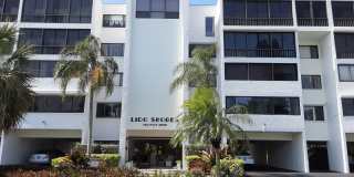 Seasonal/short term ONLY Nicely renovated 2/2 condo across the street from LIDO BEACH! Seasonal/short term ONLY Nicely renovated 2/2 condo across the street from LIDO BEACH! Gallery 1