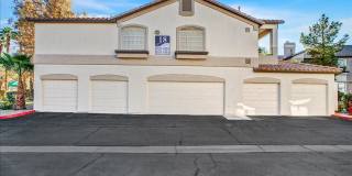 Pacific Legends 2 Bed Condo Near Pool Gallery 21