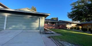 Charming Old SW Reno - Single Story 3 Bedroom Two Car Garage Gallery 1