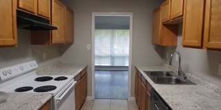 Newly Refreshed 3 bedroom 2 bath Duplex - Open To Section 8 Gallery 9