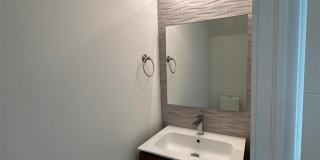 815 Northeast 17th Avenue Gallery 17