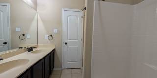 2 Weeks Free Rent / 3/2/2 Duplex off HWY 46 / Fridge / Interior Washer & Dryer Connections / Fenced in Backyard / CISD Gallery 16